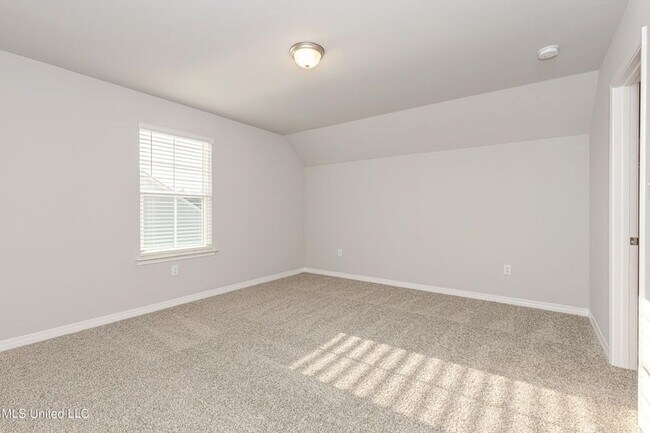 Building Photo - GORGEOUS HOME FOR RENT