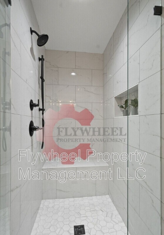 Building Photo - 103 Rayon Dr