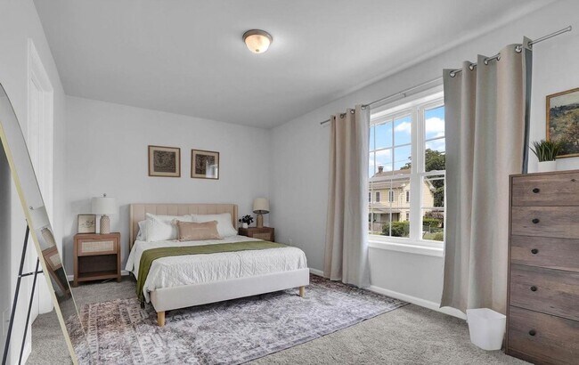 Building Photo - 2422 Lehman St