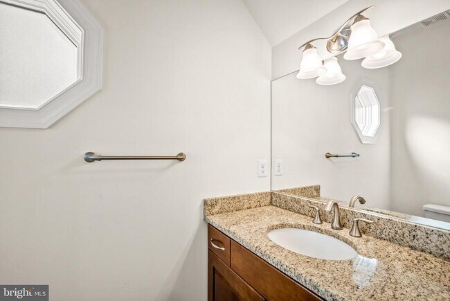 Building Photo - 211 Mill St