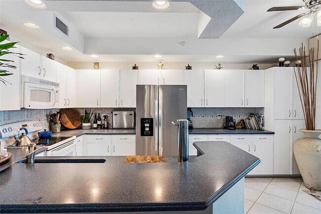 Building Photo - 4830 Osprey Dr S