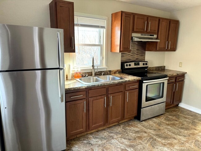 Building Photo - 3 bedroom Kenosha cape cod