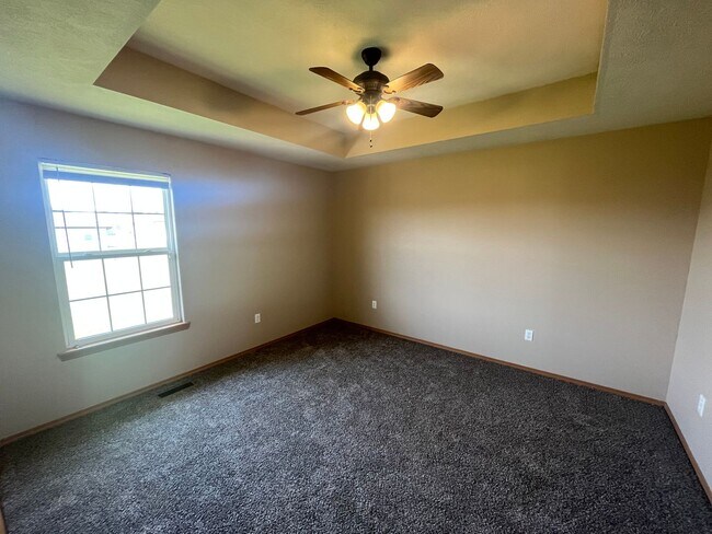 Building Photo - 3 bedroom 2 bath home in Clever, MO!