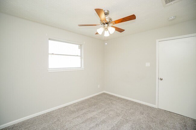 Building Photo - 22418 Goldstone Dr