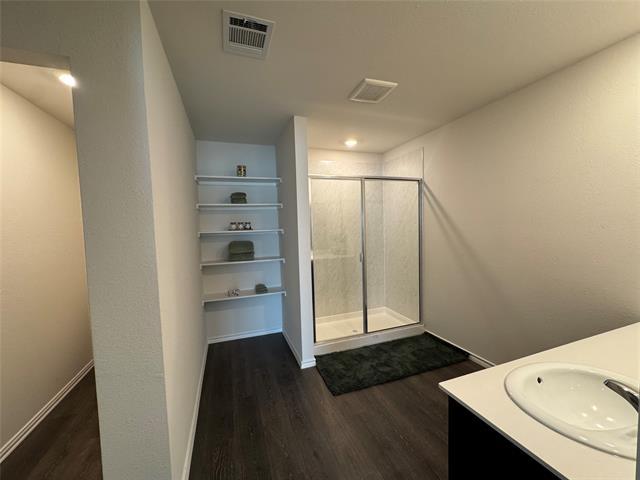 Building Photo - 2948 Shoemaker Dr