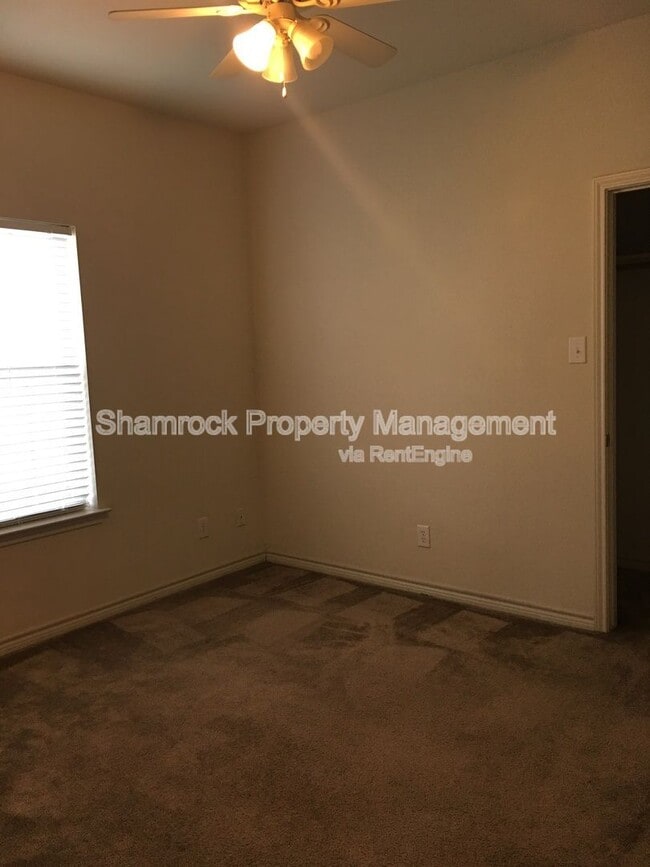 Building Photo - 3013 Palomino Trail