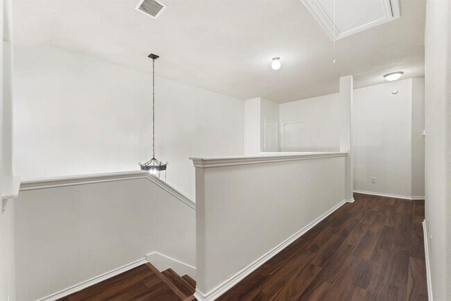 Building Photo - 20315 Mammoth Falls Dr