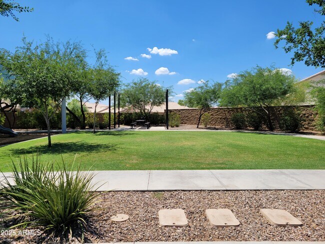 Building Photo - 2754 S Apache Dr