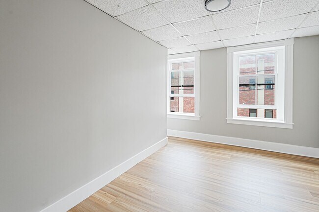 Building Photo - 100 Appleton St