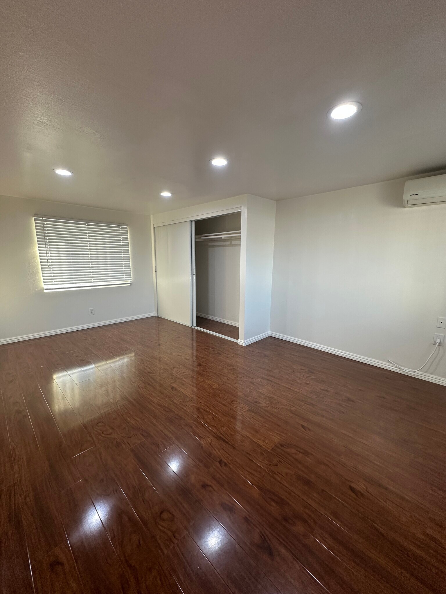 Building Photo - 9038 Newby Ave