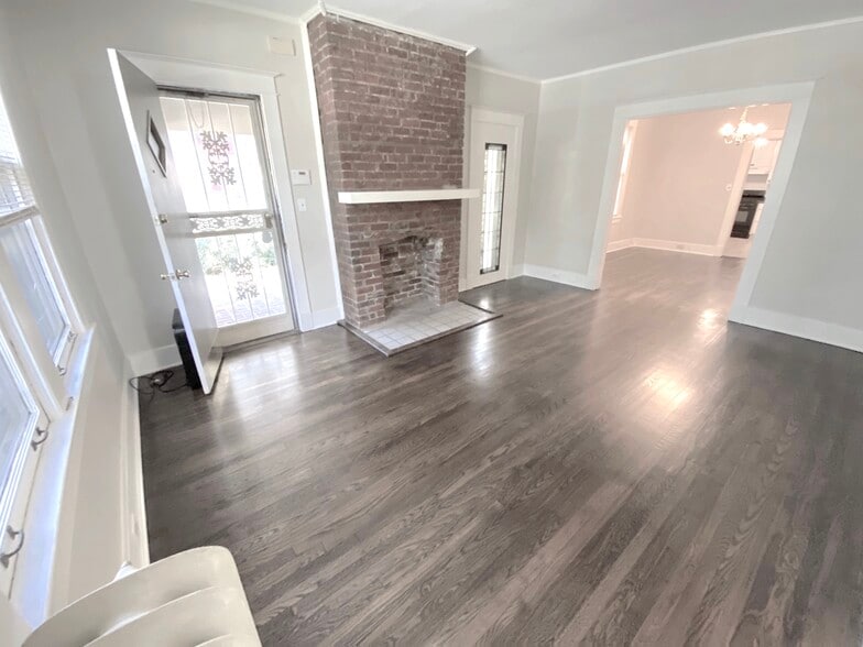 Living Room - 1263 Agnes Pl