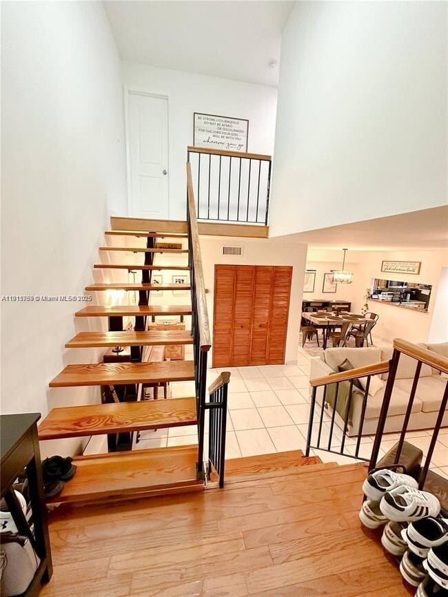 Building Photo - 5975 SW 137th Ave