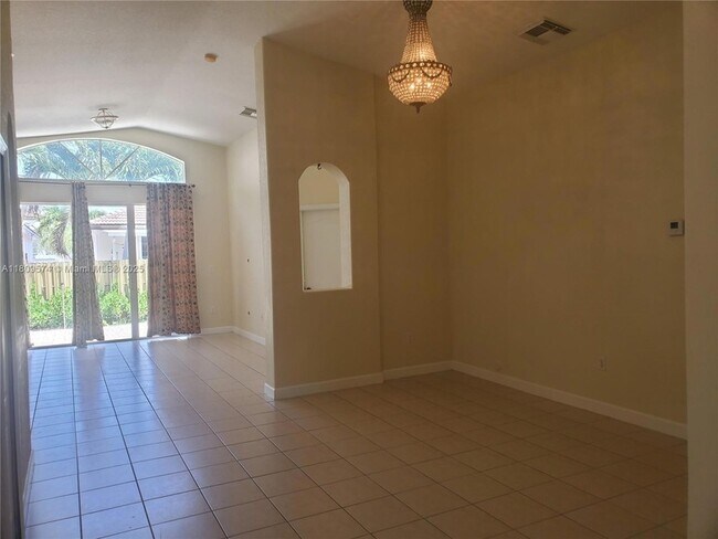 Building Photo - 15435 SW 24th Terrace