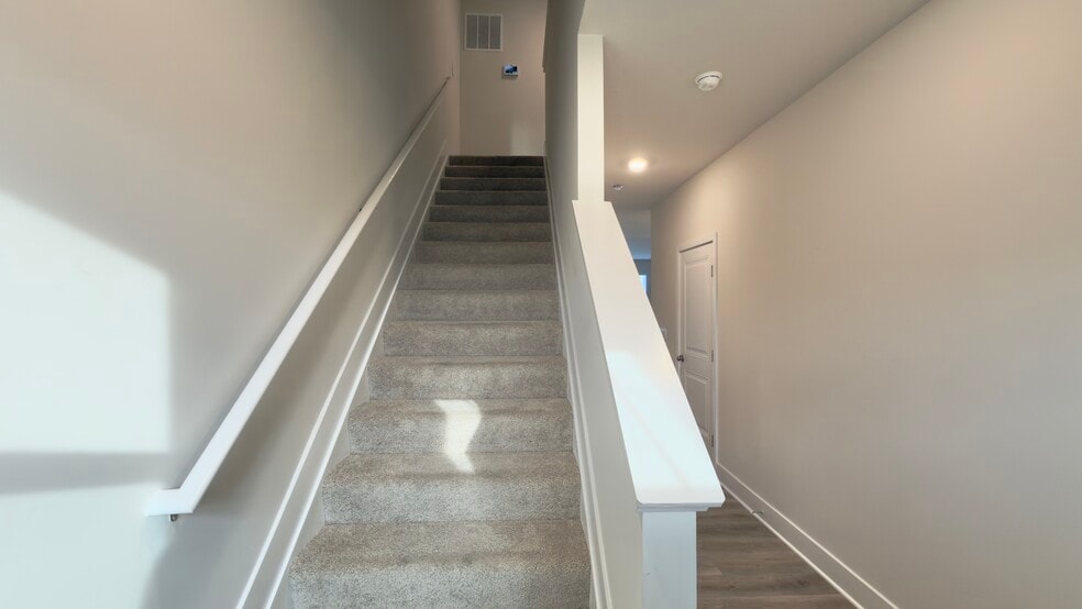 Building Photo - 106 Hopi Pl