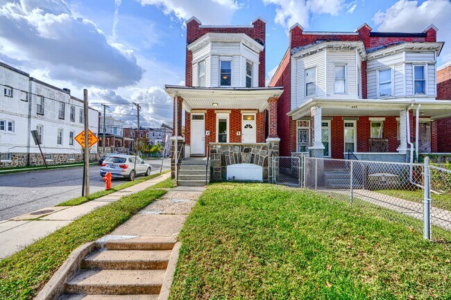 Building Photo - 400 N Hilton St