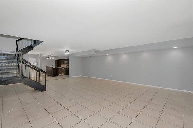 Building Photo - 20536 NE 6th Ct