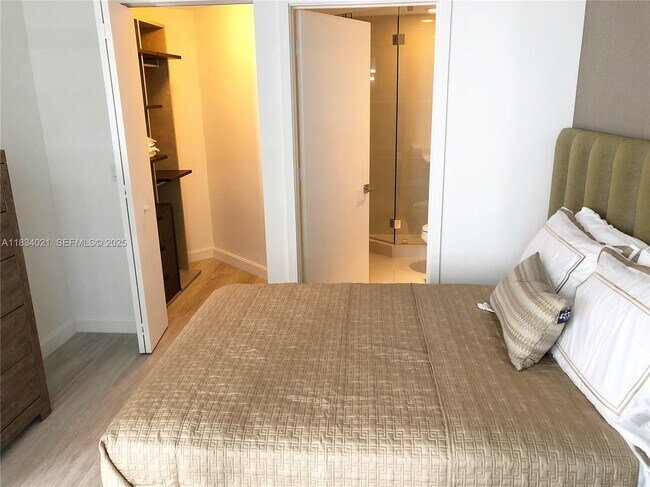 Building Photo - 45 SW 9th St