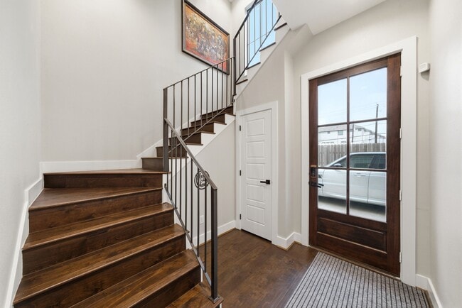 Building Photo - 4306 Center St