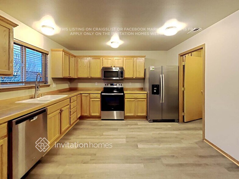 Building Photo - 19503 99th St Ct E