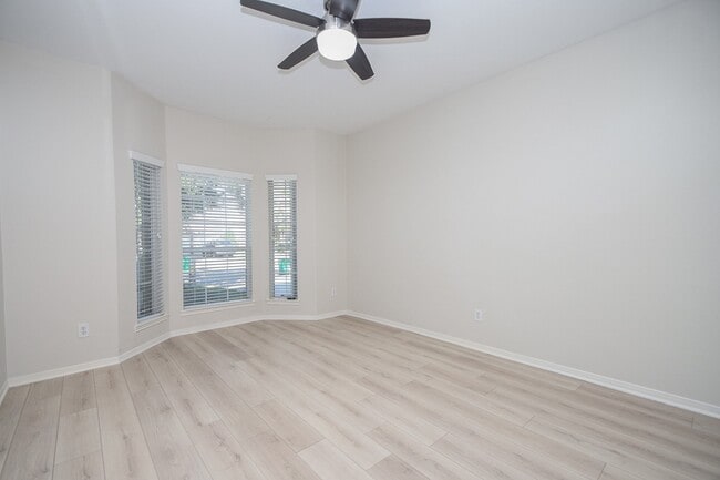 Building Photo - 26719 Wolfs Hill Ln