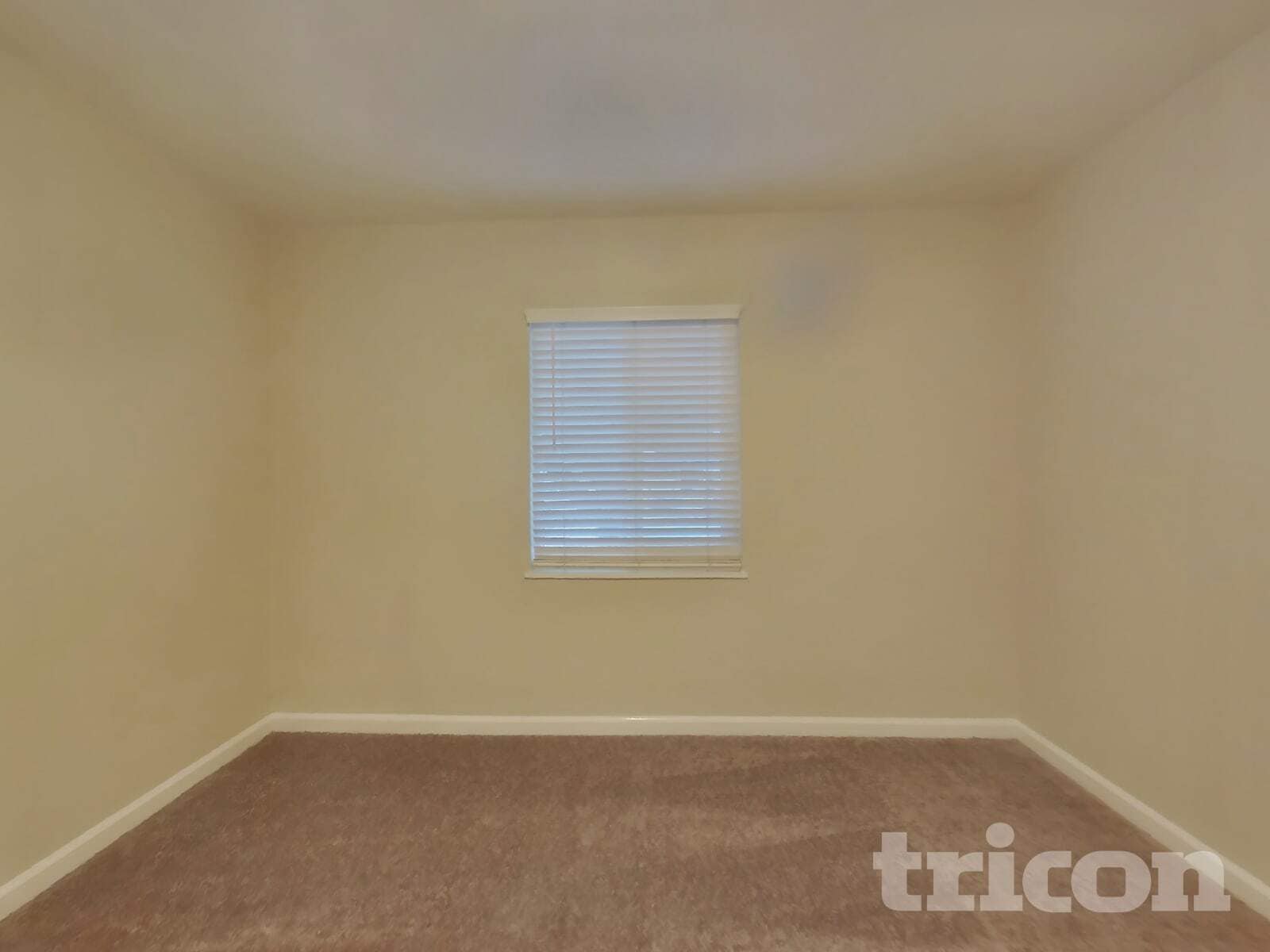 Building Photo - 2749 El Rey St