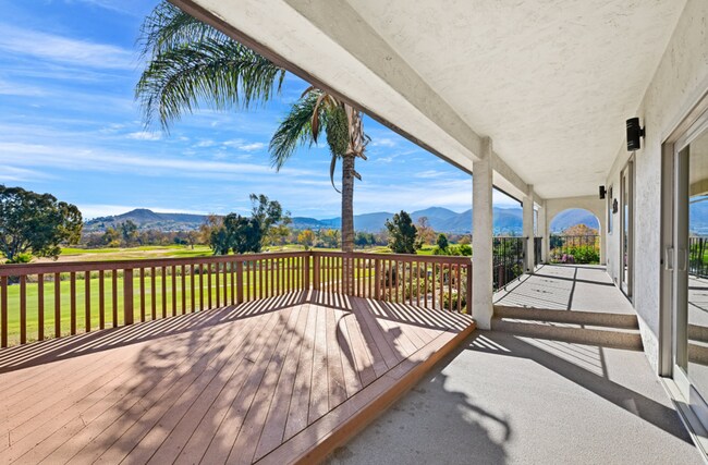 Building Photo - Gorgeous 3BD/3BA Home on a Golf-Course with Expansive Mountain Views! $5,000/mo