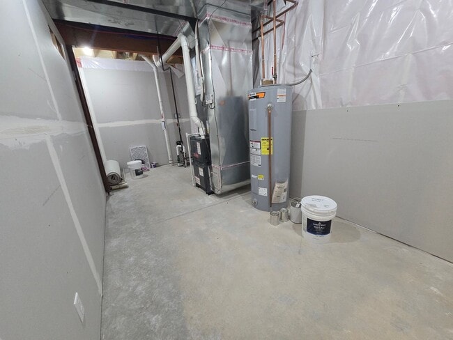 Building Photo - 6 Bedroom Home in Brookridge Estates