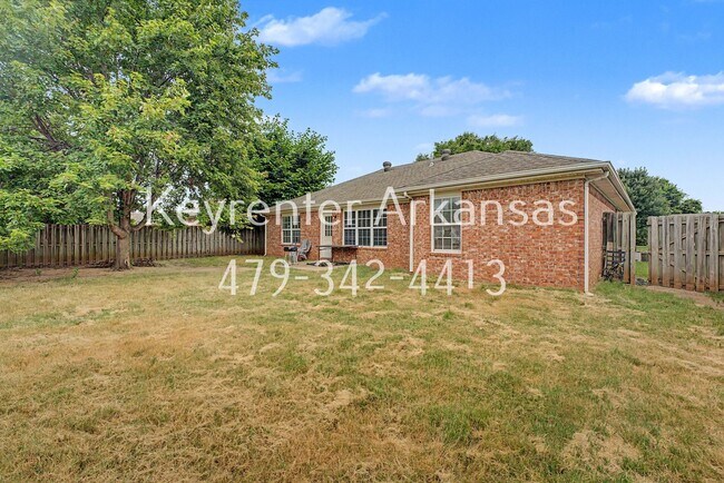 Building Photo - 3801 SW Carriageway Ave
