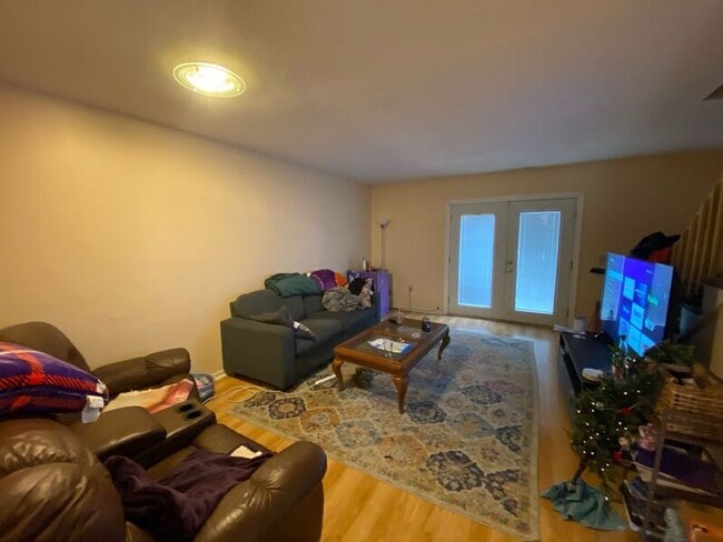 Building Photo - 1108 Tiger Blvd