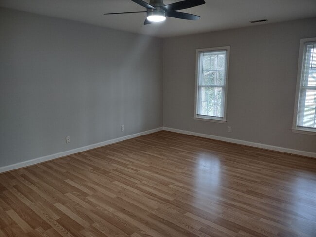 Building Photo - Move-In ready Home located in the Winterbr...