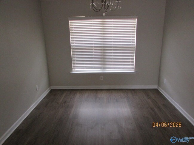 Building Photo - 226 Shadow Ct SW