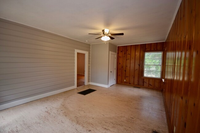 Building Photo - Large Home Close to Downtown Ruston