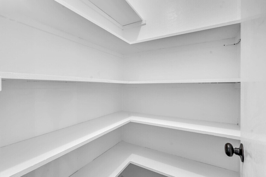 Building Photo - 7472 Blue Fox Way