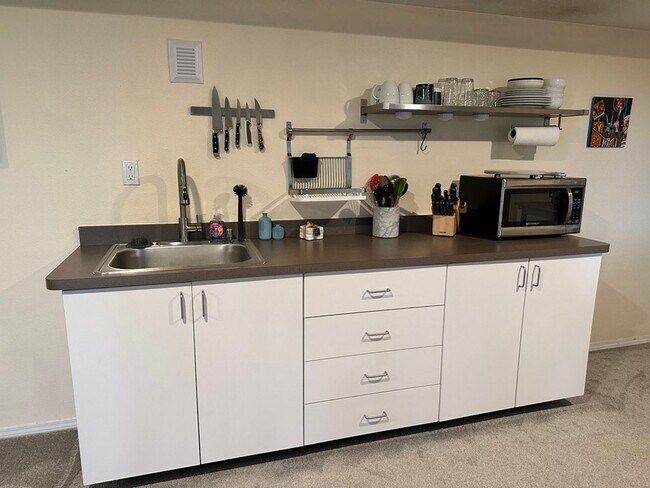 Building Photo - 14441 NE Morris Ct