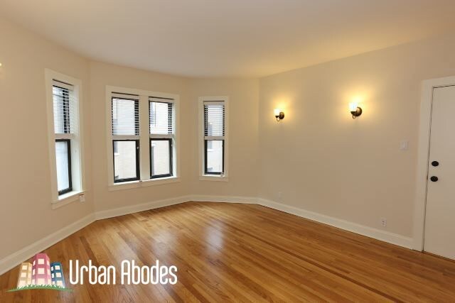 Building Photo - 4036 Ashland N Ave