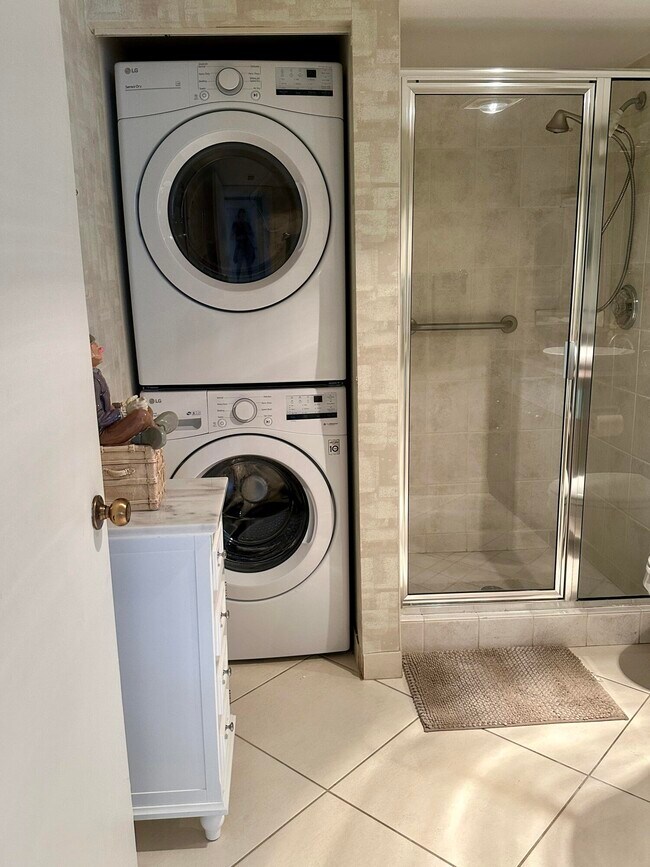 Building Photo - 21500 Cypress Hammock Dr