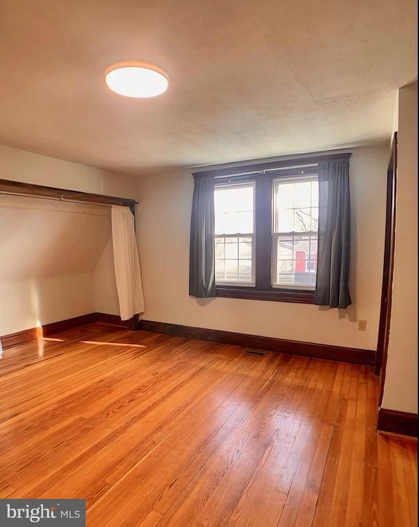 Building Photo - 715 Hallowell St