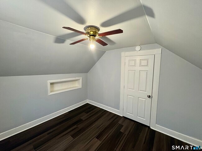 Building Photo - 24 Iowa St