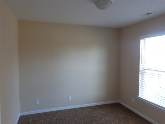 Building Photo - 7495 Sedgebrook Dr E