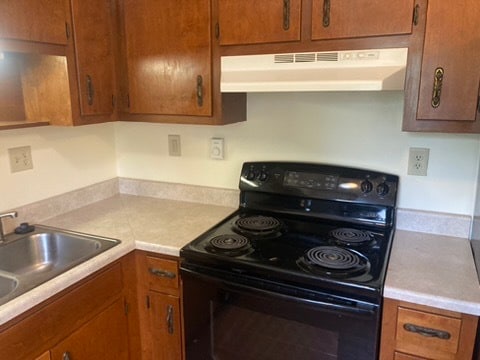 Stove - 3121 Shellers Bend Rd