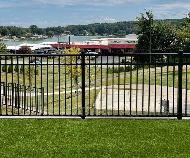 Building Photo - 4455 Reed Crk Dr