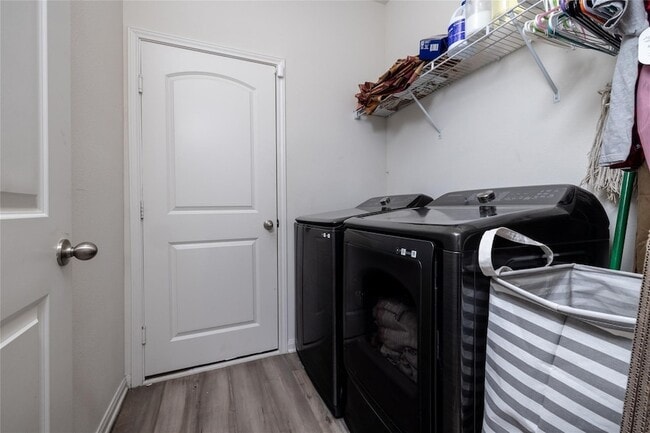 Building Photo - 1938 Madison Dr