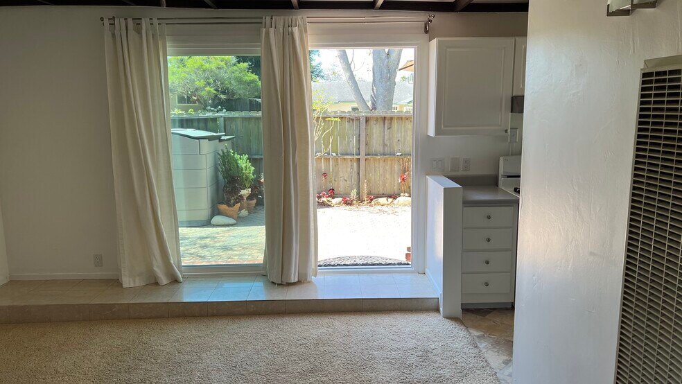Building Photo - 7226 Tuolumne Dr