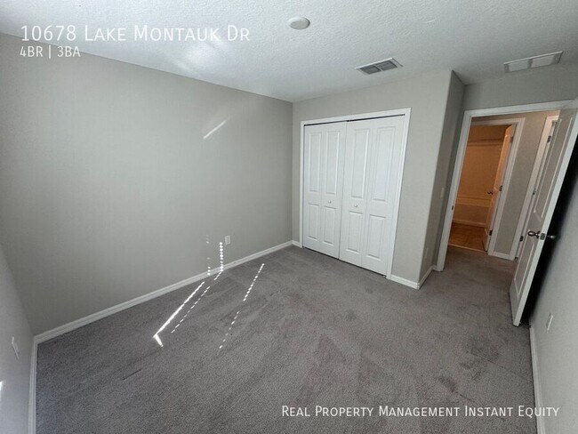 Building Photo - 10678 Lake Montauk Dr