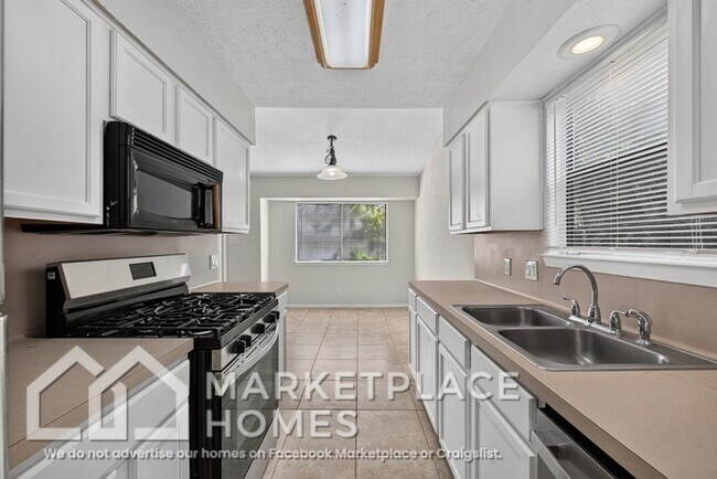 Building Photo - 1707 Provident Ln