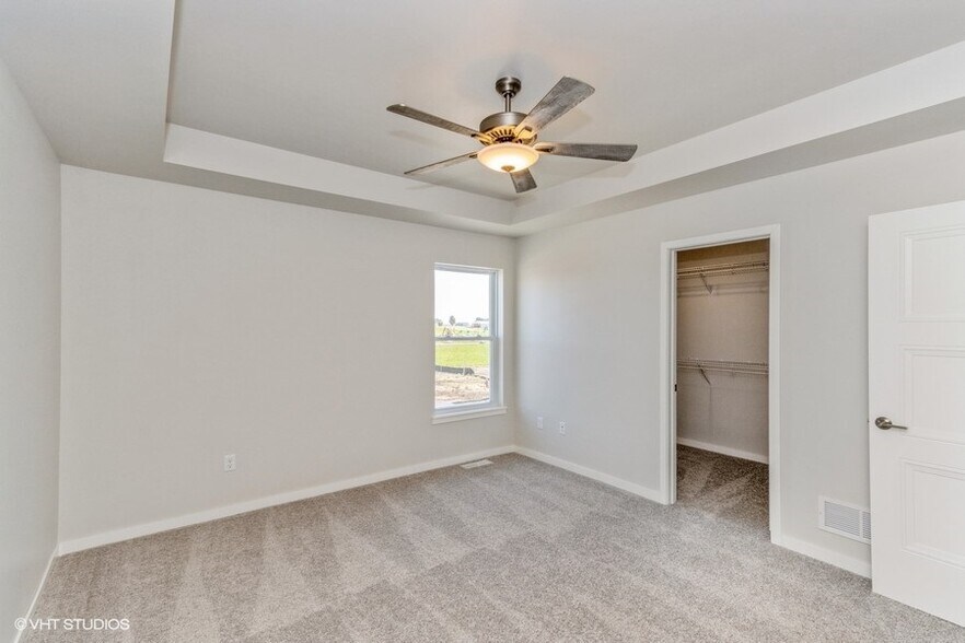 Building Photo - 2231 Saint Andrews Dr