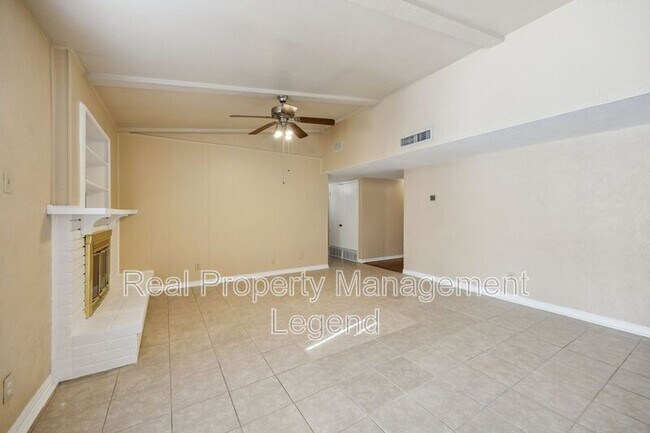 Building Photo - 1312 Goodwin Dr