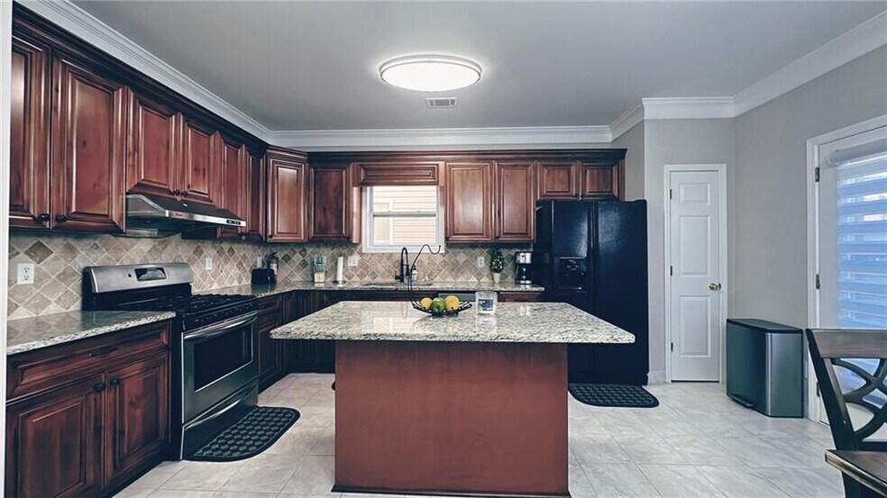 Building Photo - 3295 Briaroak Dr