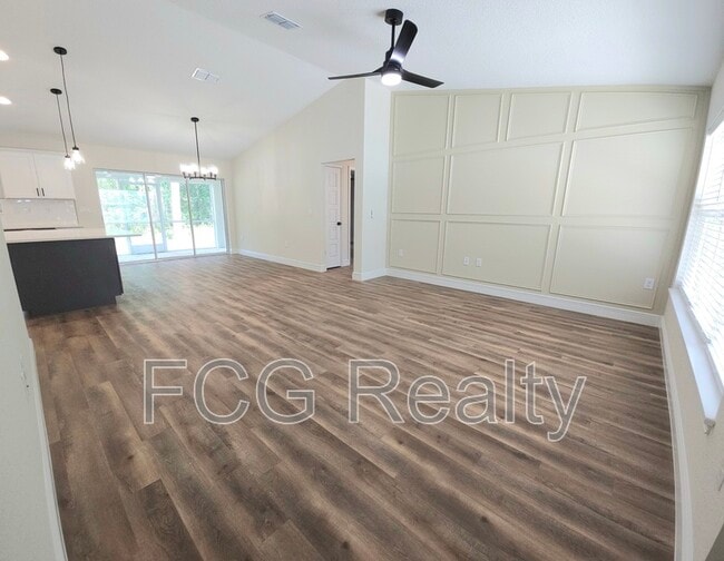 Building Photo - 6551 Hemlock Rd