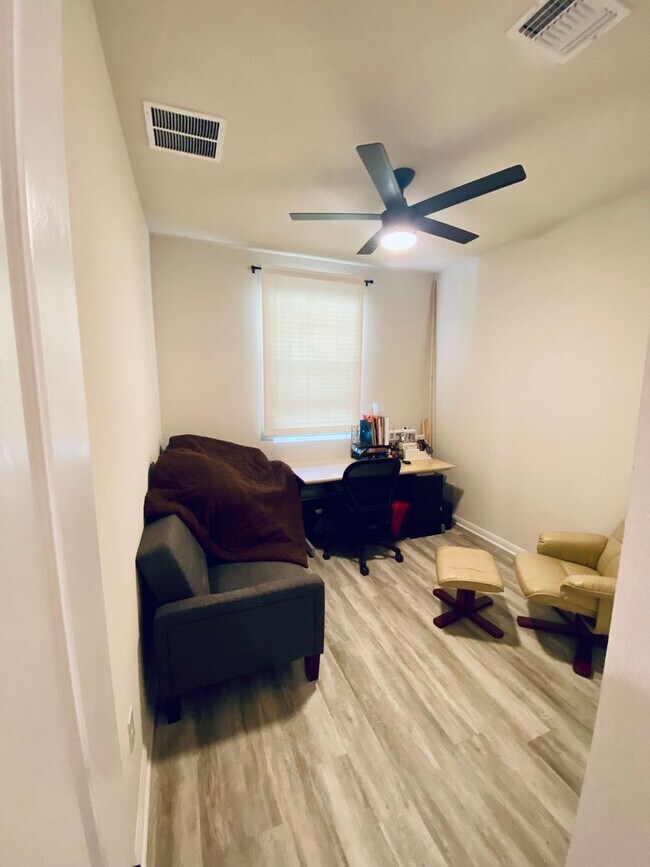 Building Photo - Amazing Floorplan - Coming Soon May 2026